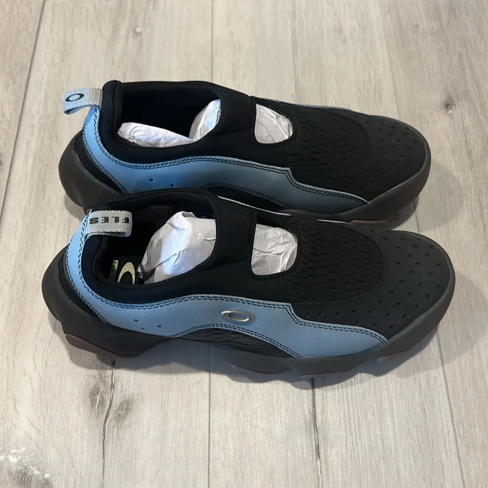 Oakley‎ Factory Team Ostrich Flesh Sandal Stone Blue/Black 10 New in Box